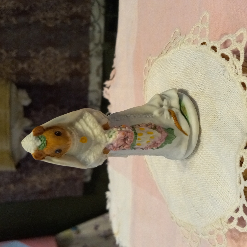 Mouse bride Catholic figurine